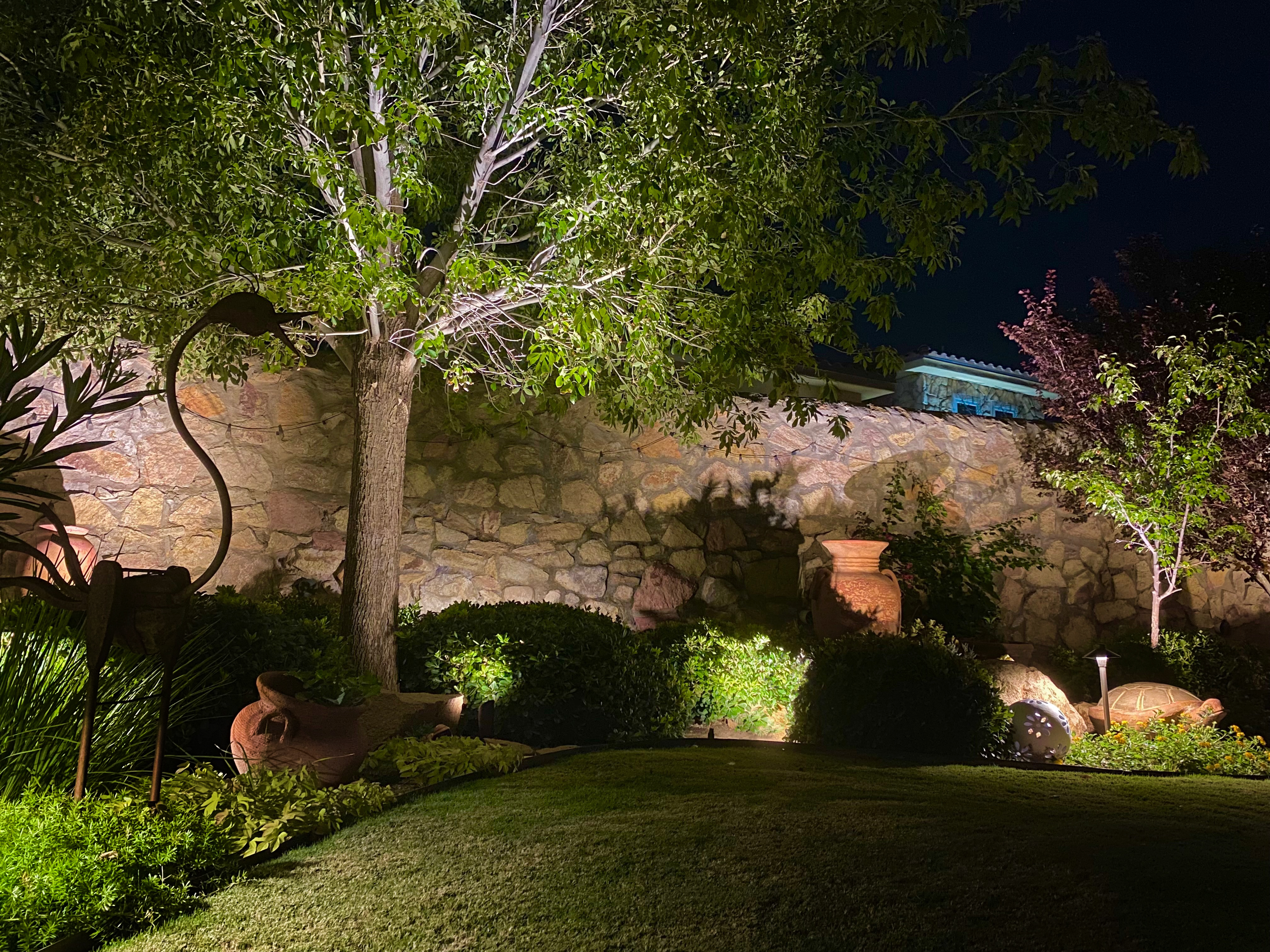 custom landscape lighting Avon Ohio